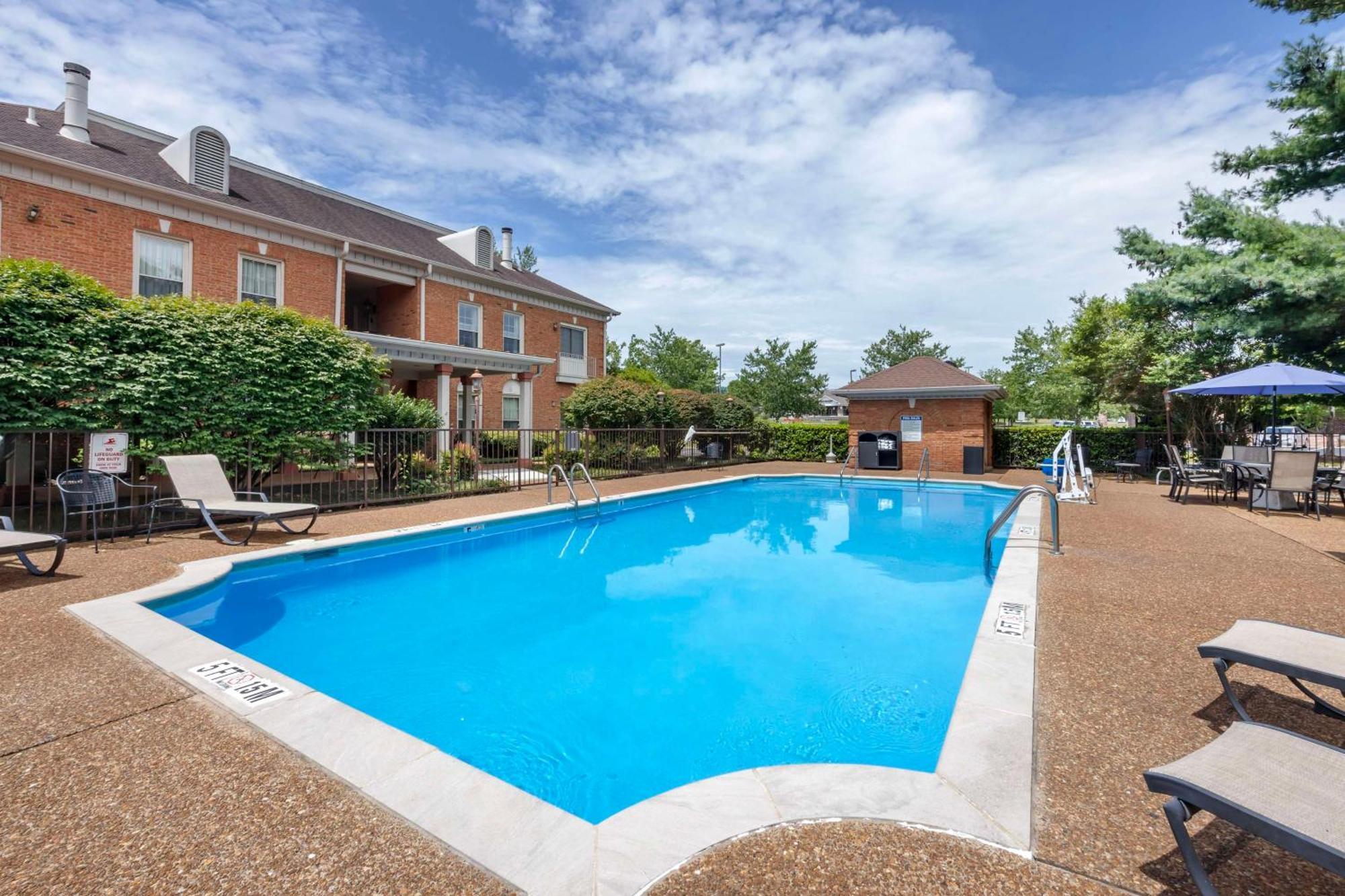 Best Western Spring Hill Inn & Suites Kültér fotó